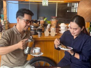The Local Hawkers : Perpaduan Rasa,Ruang, dan Kolaborasi