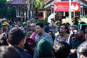 HMI Cabang Sidoarjo Peduli Pembangunan Sidoarjo, Bupati Sambut Dengan Baik