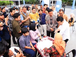 Sidak Pelaksanaan SPMB SMA/SMK di Surabaya, Plt. Gubernur Jatim Komitmen Tingkatkan Pelayanan Terbaik