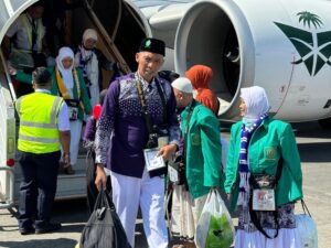 Kloter 1-3 Debarkasi Surabaya Tiba dengan Selamat di Bandara Juanda