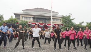 Sambut Hari Bhayangkara Ke-79, Polresta Sidoarjo Gelar Olahraga Bersama