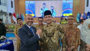 Rektor UHT Hadiri Kuliah Tamu Menteri Transmigrasi RI di ITS