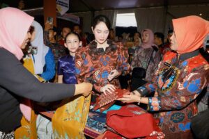 Wastra Batik Festival Perkuat Bojonegoro sebagai Sentra Industri Batik