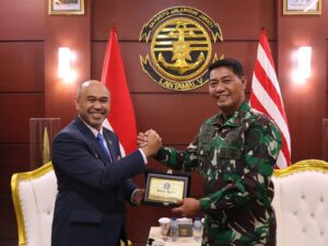 Perkuat Sinergi Maritim, Rektor UHT Lakukan Courtesy Call ke Lantamal V Surabaya