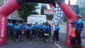 Fun Bike on Car Free Day, UHT Hadirkan Semangat Sehat dan Peduli Masyarakat