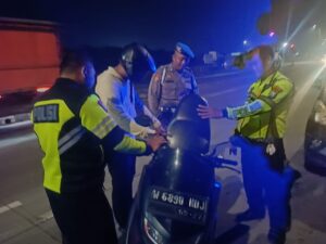 Polisi Sidoarjo Patroli Kamtibmas Akhir Pekan dan Tempat Ibadah