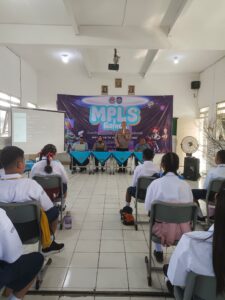 MPLS, Polsek Krian Lakukan Edukasi di SMP Katolik St. Yustinus De Yacobis