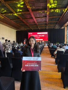 Mahasiswi FK UHT Raih Penghargaan Best Oral Presentation di APAC 2025 Bali