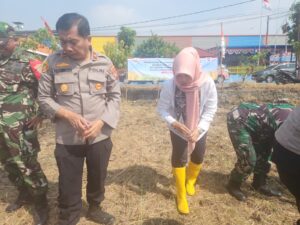 Manfaatkan Lahan Tidur, Polsek Gedangan Gelar Tanam Jagung Serentak