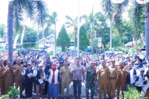 Unitomo Surabaya Lepas 316 Mahasiswa KKN Tematik Reguler di Krejengan Probolinggo