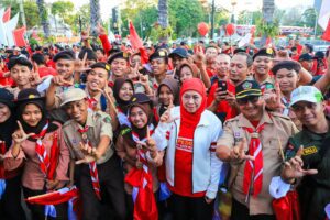 361 Tim Ekspedisi 80 Arjuno Ajak Rawat Nasionalisme Lewat Kibaran Bendera Merah Putih dan Konservasi Alam