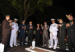 Forkopimda Hadiri Apel Kehormatan dan Renungan Suci di TMP Kusuma Bangsa