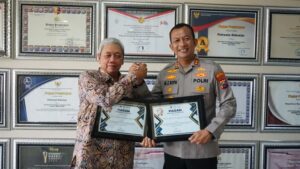 Polresta Sidoarjo Peroleh Dua Penghargaan Indikator Kinerja Pelaksanaan Anggaran Terbaik dari KPPN Sidoarjo