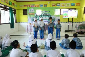 “Jaga Ozon Jaga Kehidupan”, SD Al Muslim Berikan Edukasi pada Sekolah Lain
