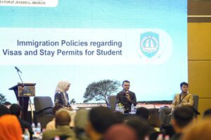 Kantor imigrasi Kelas 1 Gelar Sosialisasi “Immigration Goes to Campus: Know Your Rules, Enjoy Your Stay” untuk Mahasiswa Asing