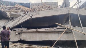 Bangunan Mushola Pondok Al Khoziny Ambruk , sekitar 100 Santri Sedang Sholat Ashar Berjamaah