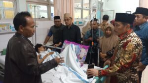 Tak Hanya Buka Donasi, Fraksi PKB juga Kunjungi Korban Selamat di RSU R.T Notopura