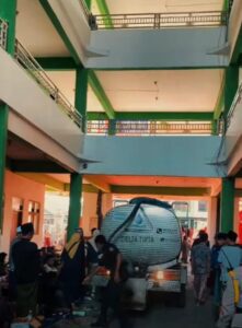 Peduli Korban Mushola Ambruk, Perumda Delta Tirta Pasok Air Bersih ke Ponpes Al Khoziny