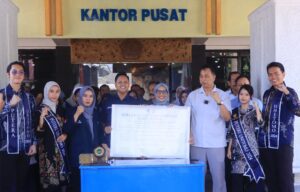 Unitomo Surabaya Deklarasikan Kawasan Tanpa Rokok di Kampus