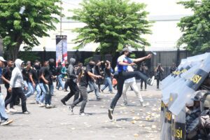 Polda Jatim Gelar Simulasi Sispamkota di GOR Sidoarjo