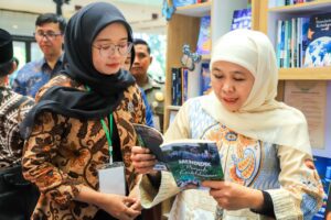 Insan Pendidikan se-Jatim Kompak Luncurkan 1.580 Karya Buku Pecahkan Rekor MURI