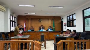 Sidang Gugatan Pemkot Surabaya pada WALHI Jatim, Rahasiakan Dokumen Publik AMDAL PLTSa Benowo