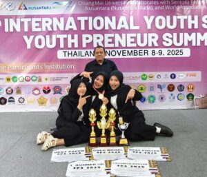 Wow…Mahasiswa Fakultas Kedokteran UHT Raih Prestasi Internasional di Bangkok