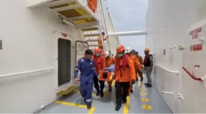 Tim SAR Gabungan Berhasil Evakuasi ABK MV Girolando Express