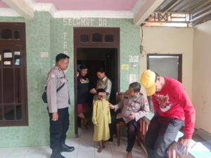 Hilang dari Keluarga,Warga Wonoayu Serahkan Anak Laki – Laki Usia Enam Tahun ke Polsek