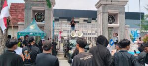 Ratusan Warga Gelar Aksi Anti Korupsi, ARSAK Soroti Krisis Kepemimpinan di Sidoarjo