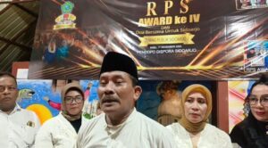 18 Tokoh Sidoarjo Terima RPS Award IV, Momen Humanis Penuh Doa dan Harapan