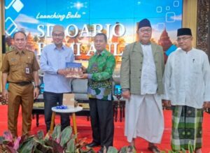 Abdillah Nasih Angkat Sisi Religi Sidoarjo Lewat Buku ‘Bumi Aulia’