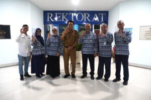 UHT Perkuat Kolaborasi dengan Pemkot Surabaya Lewat Program Bantuan Biaya Pendidikan