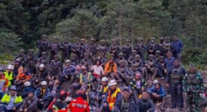 TNI Selamatkan 18 Karyawan Freeport yang Terjebak 3 Hari di Pos Tower 270
