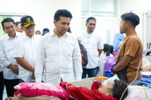 Tinjau Korban Keracunan MBG di Mojokerto, Wagub Emil Pastikan Penanganan Optimal