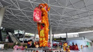 Barongsai dan Naga Liong Meriahkan Imlek di Bandara Juanda