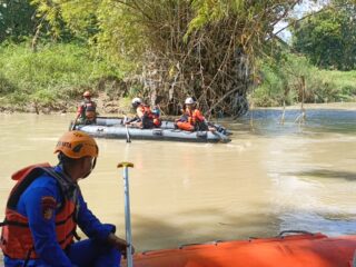 Korban Tenggelam di Sungai Lamong Ditemukan 14,6 Km dari Lokasi Awal