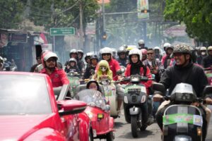 Riding Bareng Komunitas VW dan Vespa, Wabup Sidoarjo Resmi Tutup Tanggulangin Fair 2026