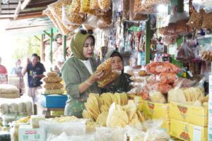 Cek Harga Ramadan, Wabup Mimik Temukan Pasar Porong Masih Sepi