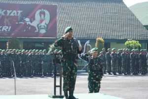 Danrem 084/Bhaskara Jaya Pimpin Upacara Bendera 17-an di Makorem