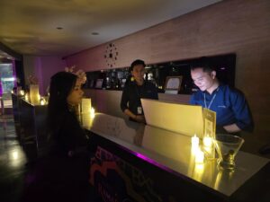 Dukung 20 Tahun Earth Hour, ARTOTEL TS Suites Surabaya Ajak Tamu Ikut Switch Off Bersama