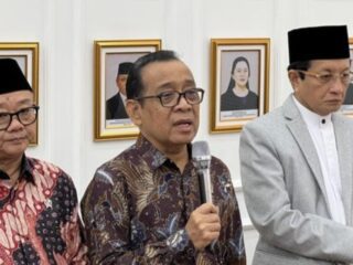 Pemerintah Tegaskan Belajar Tetap Offline, Wacana Daring Dibatalkan