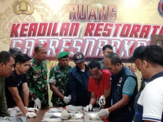 Kokain seberat 27 Kilogram Ditemukan di Pantai Kahuripan, Babinsa Sigap Amankan    