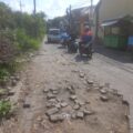 Rusak Parah, Jalan Penghubung Strategis di Bohar Dikeluhkan Warga