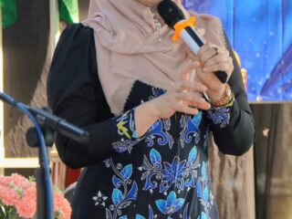 Tak Cukup Kritis, Lia Istifhama Minta Anak Muda Punya Solusi