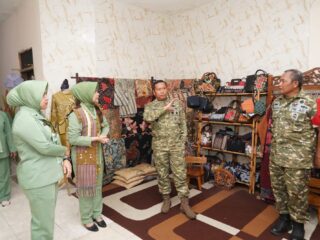 Sentuhan Danrem 084, Batik Lokal Siap Naik Kelas