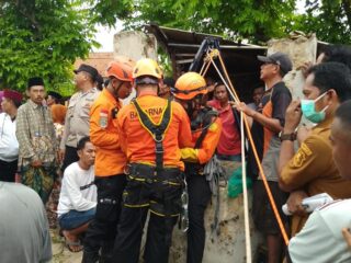 Nenek di Sumenep Ditemukan Tewas di Dasar Sumur, Dievakuasi Tim SAR Gabungan