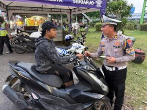 Ratusan Pelanggar Lalu Lintas di Sidoarjo Terjaring ETLE Handheld dalam Sehari