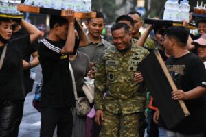 May Day, Masa Kecilku Teringat Kembali