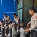 Seru! Anak-anak TK Diajak Keliling Polresta Sidoarjo Belajar Rambu Lalu Lintas